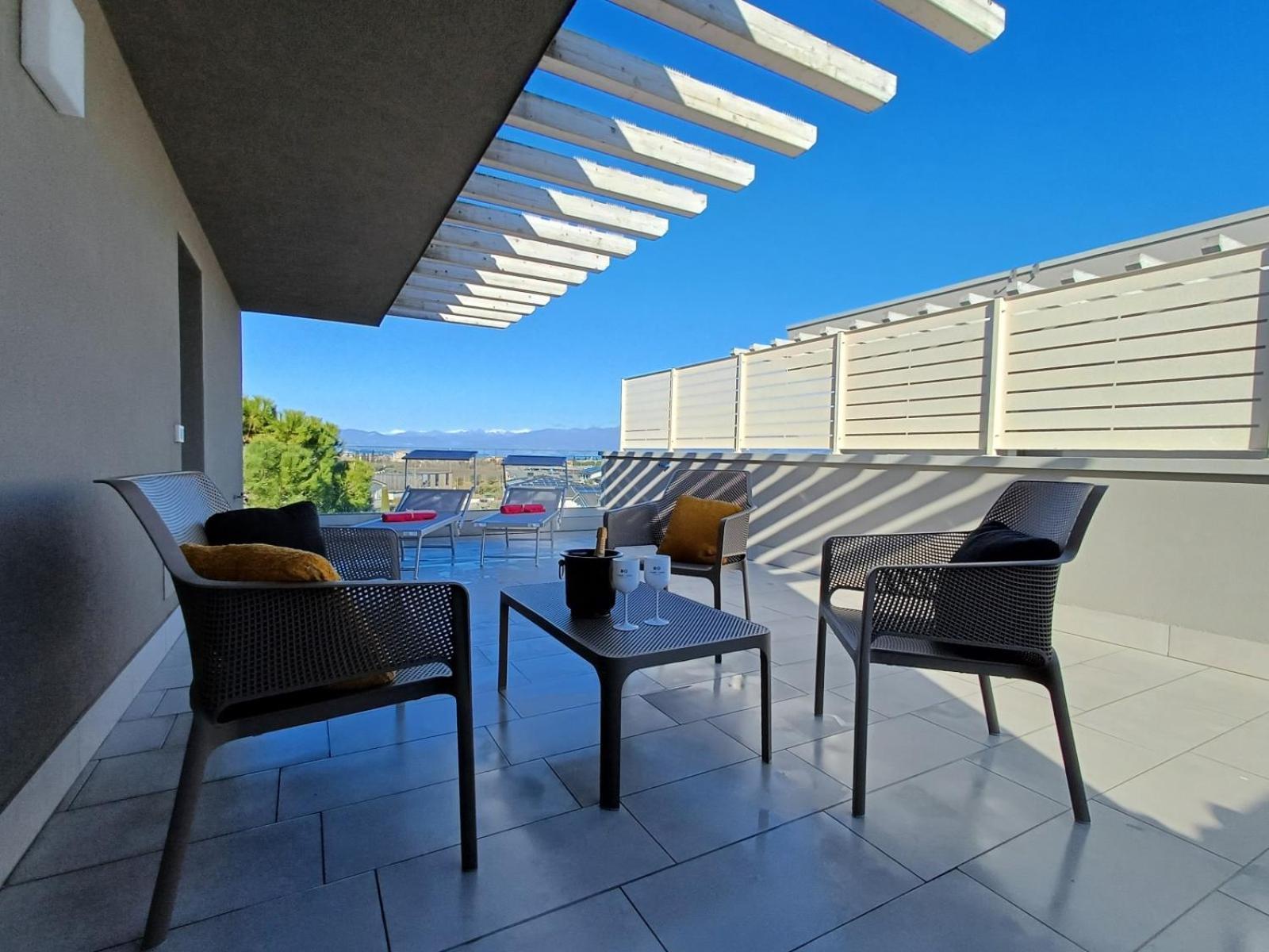 The Queen - Big Terrace And Pool * Peschiera del Garda
